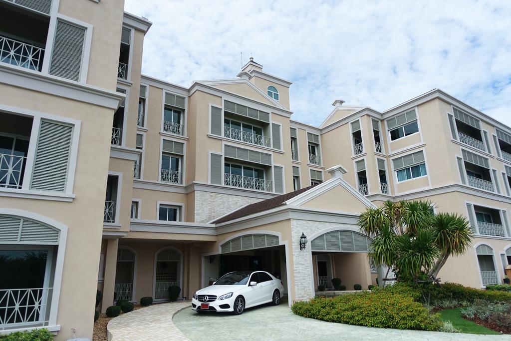 Apartamento Baan Rub Lom By Jane Pak Chong Exterior foto