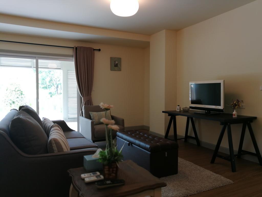 Apartamento Baan Rub Lom By Jane Pak Chong Exterior foto